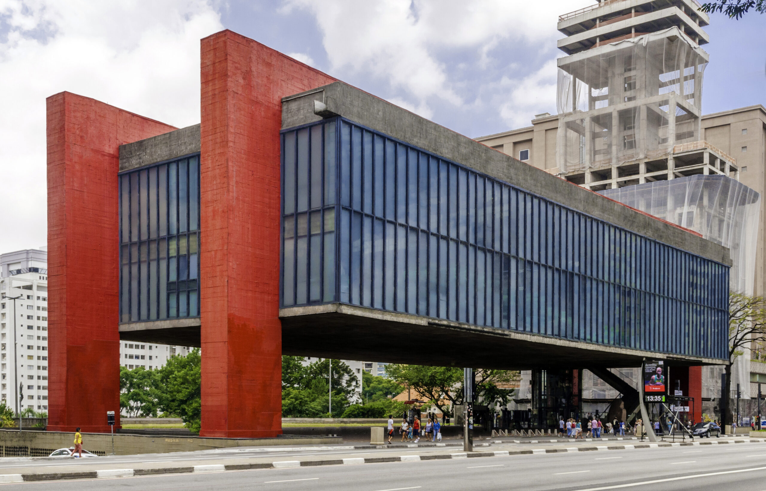 Você está visualizando atualmente Passeios Culturais: Museu de Arte de São Paulo Assis Chateaubriand (MASP)